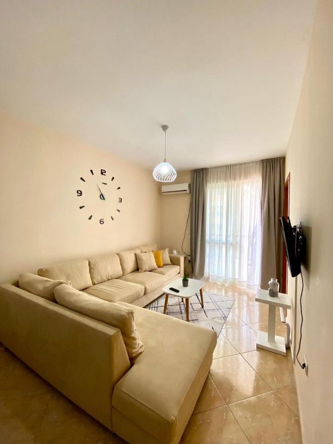 Chlo Apartment 2 Tirana Exterior photo