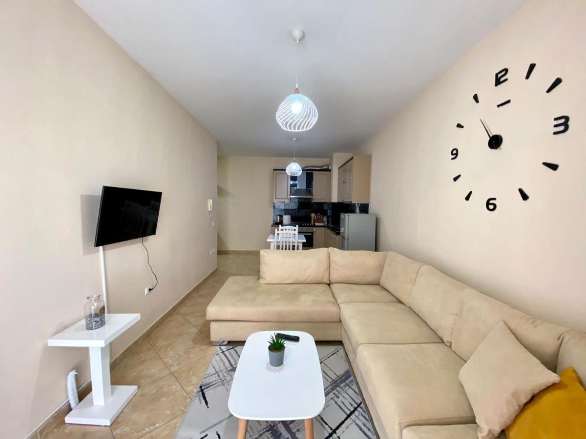 Chlo Apartment 2 Tirana Exterior photo